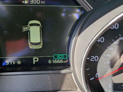 Used 2020 Kia Sedona SX image 25