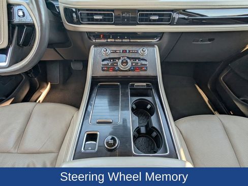 Used 2022 Lincoln Aviator Reserve w/ Elements Package Plus image 25