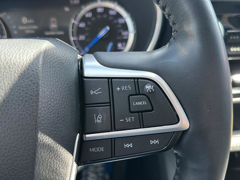 Used 2022 Toyota Highlander Platinum image 26