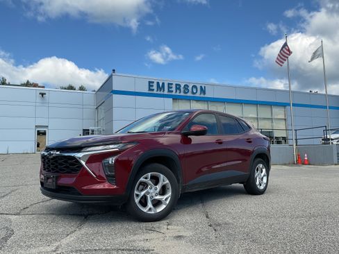 Certified 2024 Chevrolet Trax LS w/ LS Convenience Package image 1