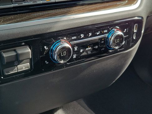 New 2026 GMC Sierra 1500 Elevation image 29