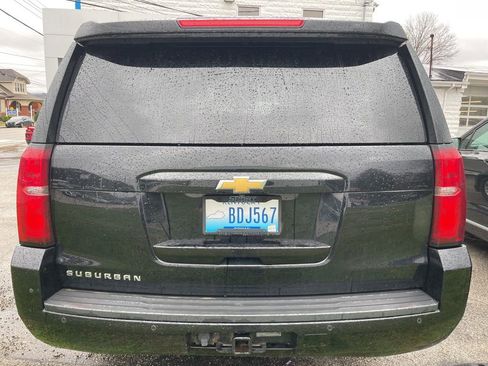 Used 2019 Chevrolet Suburban LT image 4