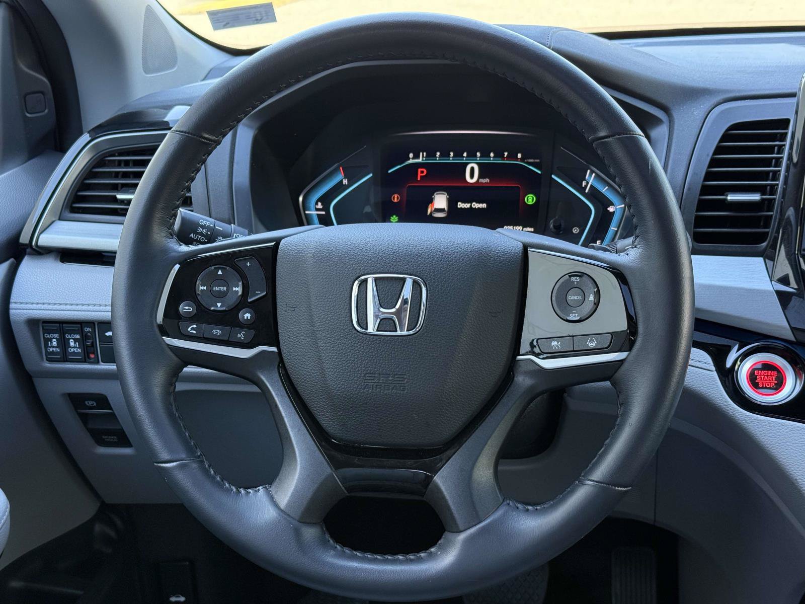 Certified 2024 Honda Odyssey Touring image 9