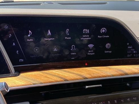 Used 2021 Cadillac Escalade Premium Luxury Platinum AWD/4WD image 31