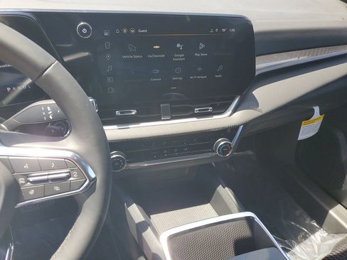 New 2026 Chevrolet Equinox LT w/ Safety and Technology Package FWD image 23