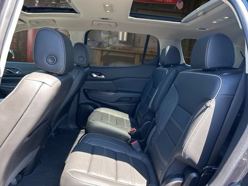 Certified 2023 GMC Acadia Denali w/ Denali Ultimate Package FWD image 14