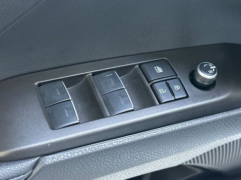 Used 2023 Toyota Camry XLE w/ Navigation Package FWD image 14