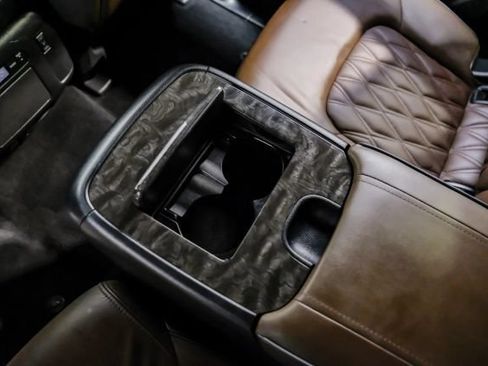 Used 2023 Nissan Armada Platinum w/ Captain's Chairs Package RWD image 48