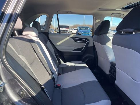 Used 2022 Toyota RAV4 XLE w/ Convenience Package image 20