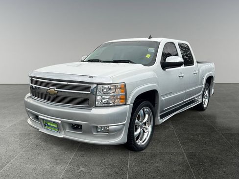 Used 2008 Chevrolet Silverado 1500 LTZ w/ Suspension Package, Off-Road image 3