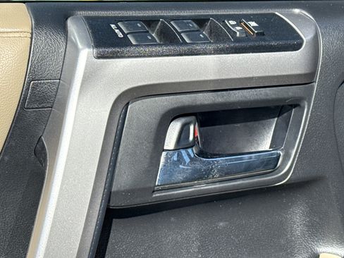 Used 2022 Toyota 4Runner SR5 image 15