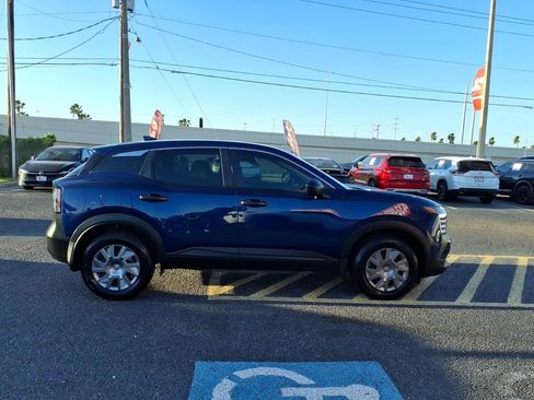 Used 2025 Nissan Kicks S AWD/4WD image 6