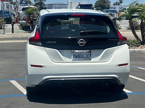 Used 2024 Nissan Leaf S FWD image 5
