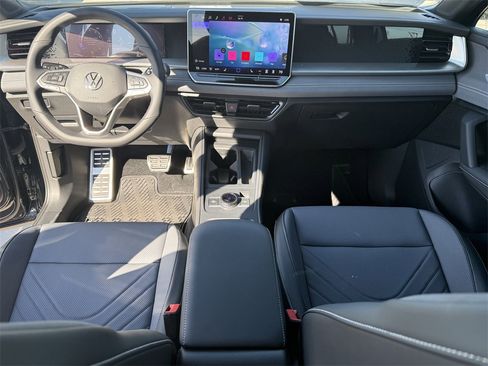 New 2026 Volkswagen Tiguan SE R-Line image 26