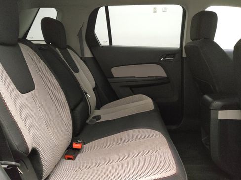 Used 2017 GMC Terrain SLE image 19