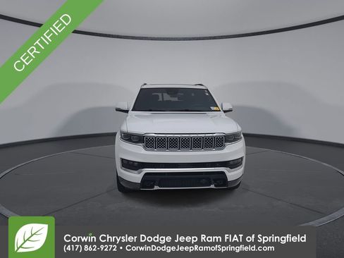 Used 2022 Jeep Grand Wagoneer Series III w/ Rear Seat Video Group 1 AWD/4WD image 5