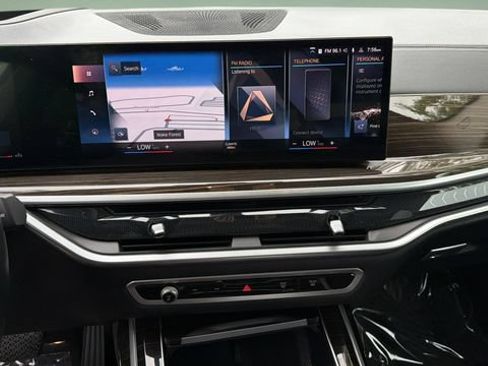 Used 2023 BMW X7 xDrive40i AWD/4WD image 28