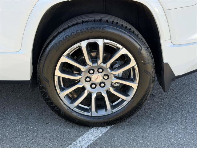 Used 2022 GMC Acadia Denali w/ Denali Technology Package AWD/4WD image 11