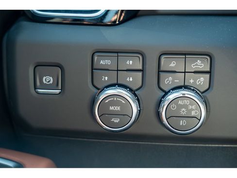 New 2026 GMC Sierra 2500 Denali Ultimate AWD/4WD image 31