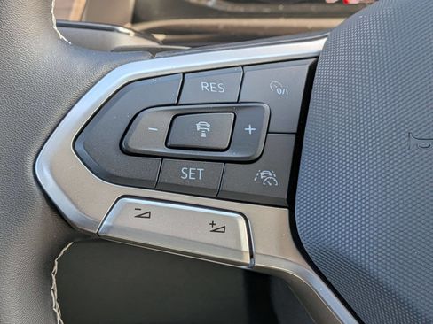 New 2026 Volkswagen Atlas SE image 18