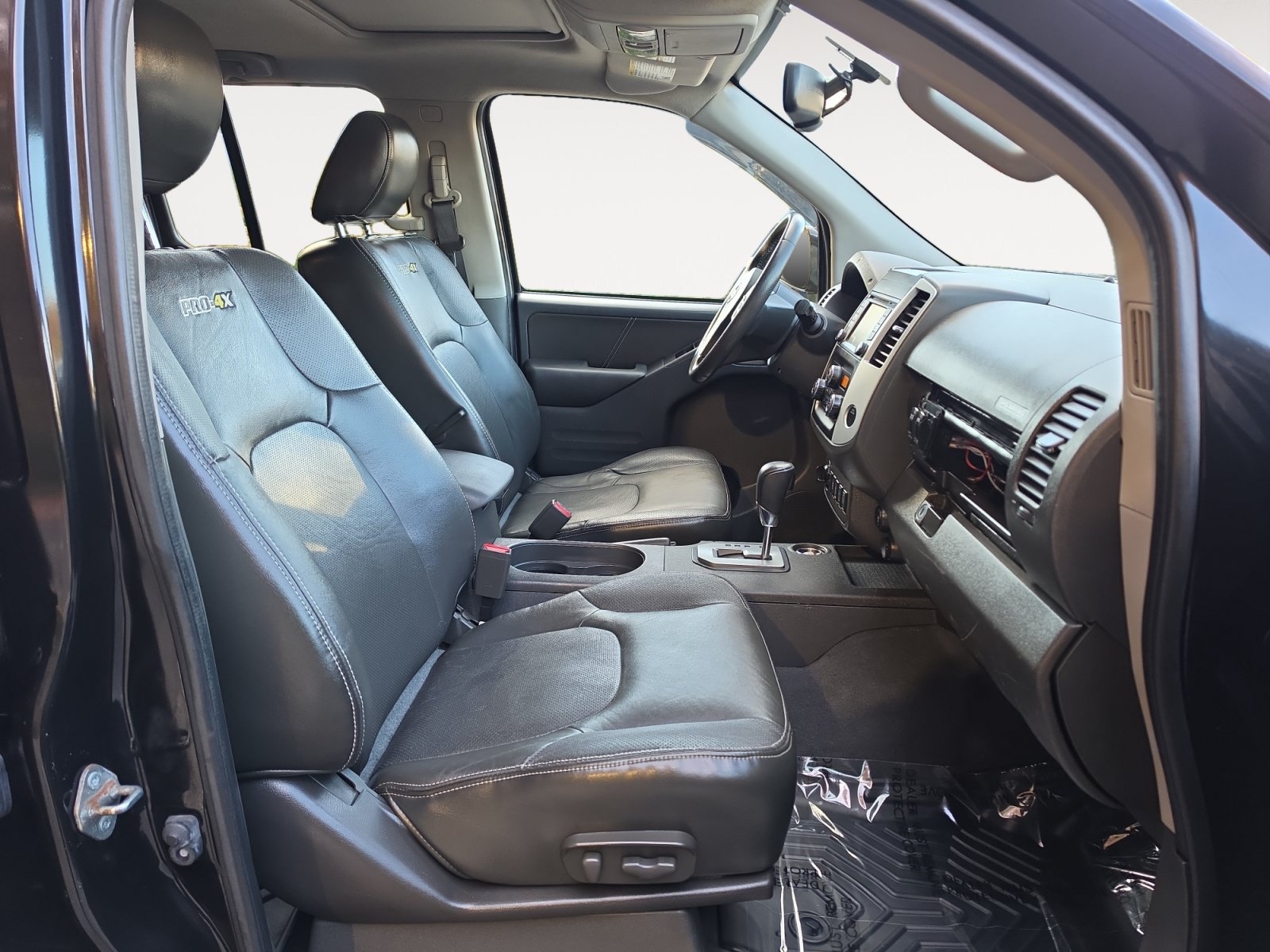 Used 2020 Nissan Frontier PRO-4X w/ Pro-4x Utility Package AWD/4WD image 15