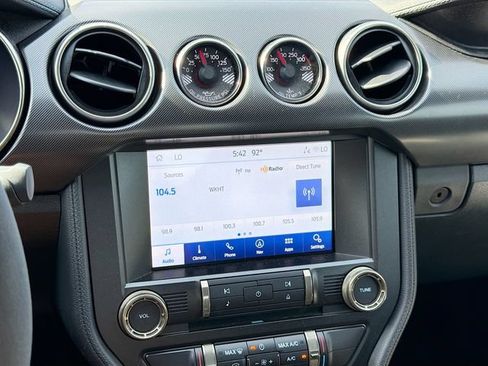 Used 2020 Ford Mustang Shelby GT500 w/ Technology Package RWD image 16
