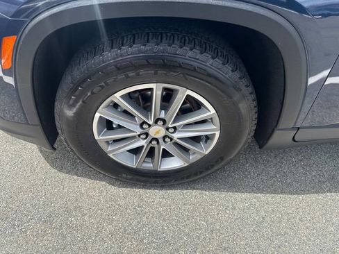 Used 2023 Chevrolet Traverse LT image 15