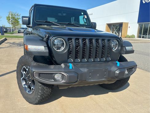 Used 2023 Jeep Wrangler Unlimited Rubicon 4xe AWD/4WD image 3