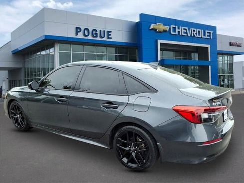 Used 2022 Honda Civic Sport image 3