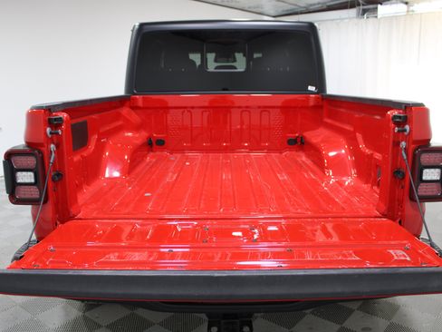Used 2026 Jeep Gladiator Rubicon AWD/4WD image 30