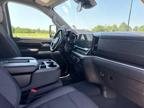 Used 2025 Chevrolet Silverado 2500 LT w/ Convenience Package AWD/4WD image 23