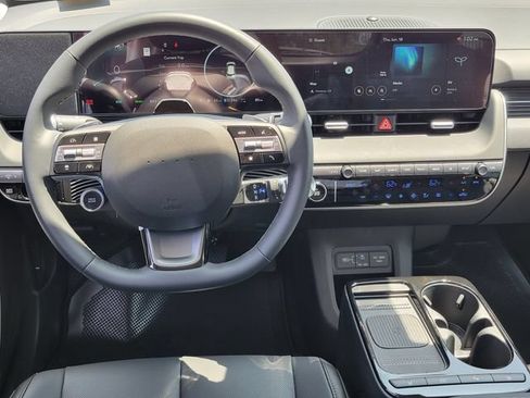 New 2026 Hyundai Ioniq 5 SEL RWD image 6
