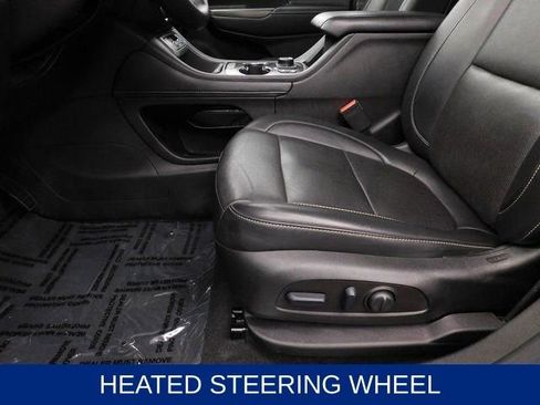 Used 2023 GMC Acadia SLT image 31