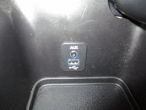 Used 2017 Dodge Journey SE image 14