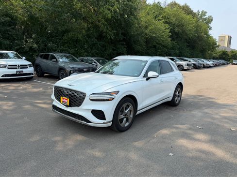 Used 2026 Genesis GV70 2.5T AWD/4WD image 4