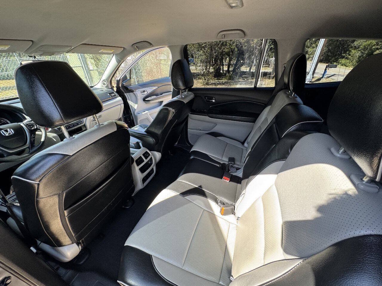 Used 2017 Honda Pilot LX image 28