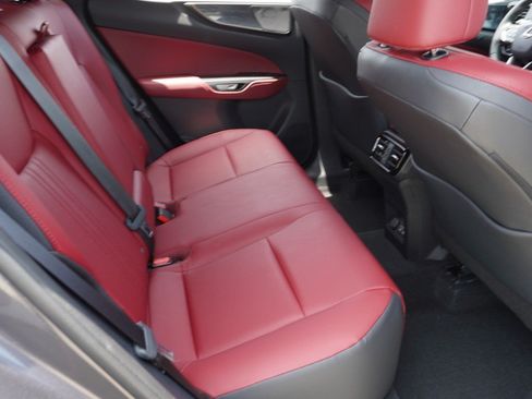 Certified 2025 Lexus NX 250 FWD w/ Towing Package (2000 Lbs) image 33