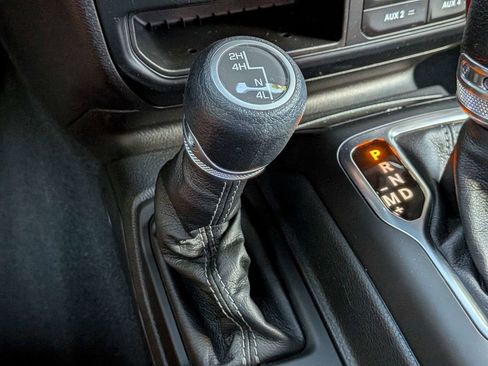 Used 2024 Jeep Wrangler Sport AWD/4WD image 21