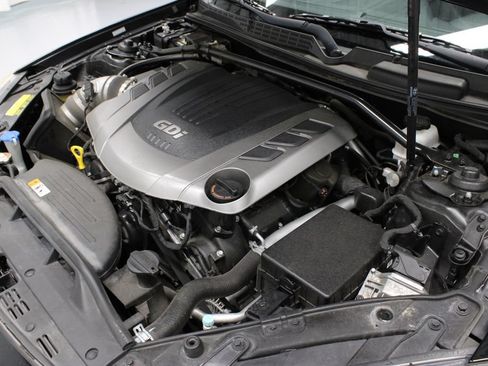 Used 2016 Hyundai Genesis Coupe 3.8 RWD image 12
