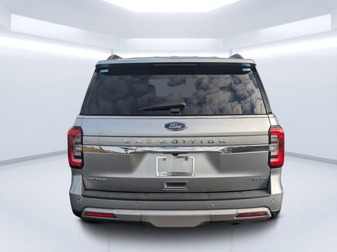 Used 2023 Ford Expedition Max Limited image 4