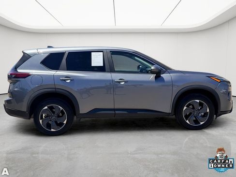 Used 2025 Nissan Rogue SV AWD/4WD image 7