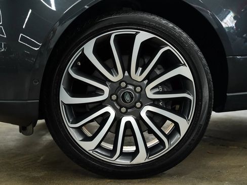 Used 2020 Land Rover Range Rover HSE AWD/4WD image 3