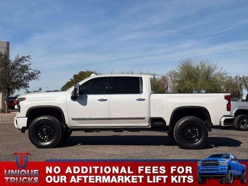 Used 2024 Chevrolet Silverado 2500 High Country w/ Technology Package image 10