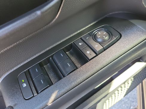 Used 2025 Toyota 4Runner SR5 RWD image 17