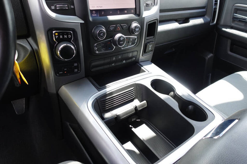 Used 2022 RAM 1500 Classic SLT w/ Electronics Convenience Group AWD/4WD image 47