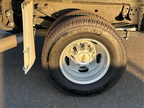 Used 2025 Chevrolet Silverado 3500 W/T w/ WT Convenience Package image 39