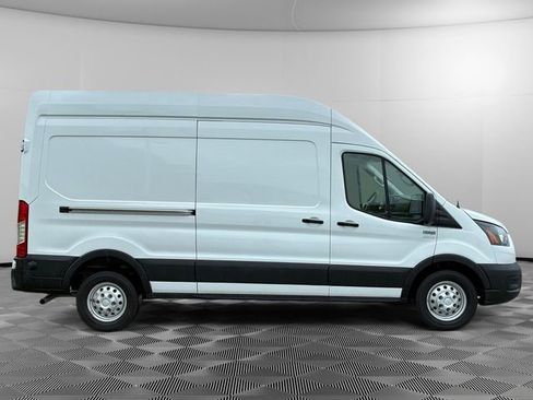 Used 2024 Ford Transit 250 148 High Roof AWD image 6