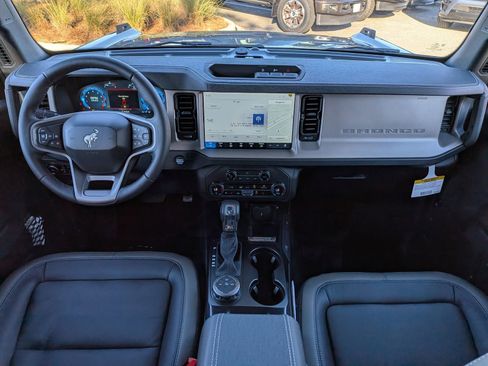 New 2025 Ford Bronco Outer Banks image 16