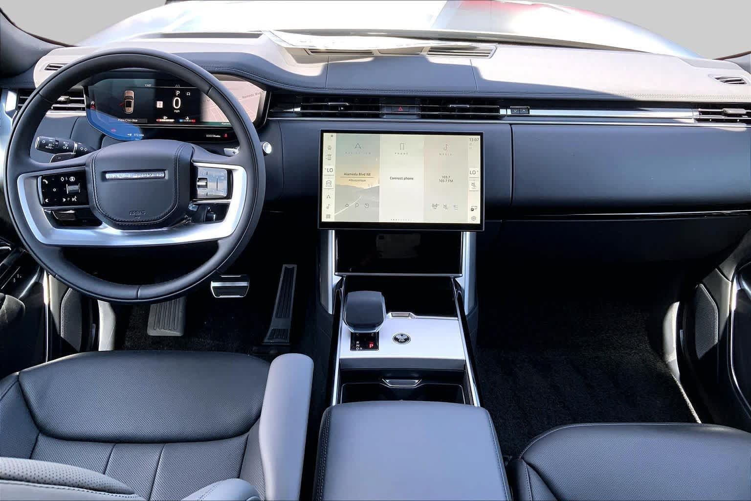 New 2026 Land Rover Range Rover SE AWD/4WD image 5