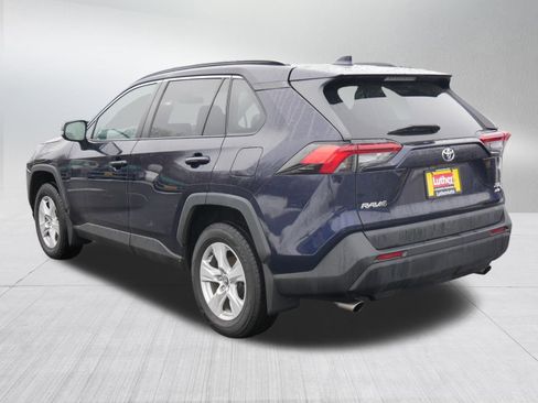 Used 2020 Toyota RAV4 XLE image 5